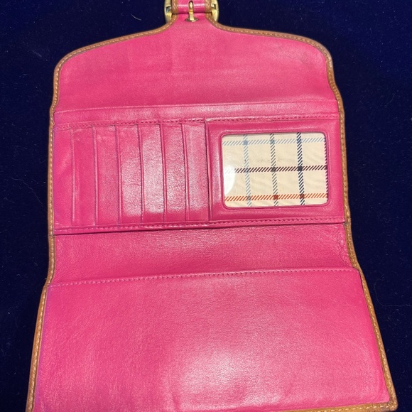 Coach Wallet - Picture 4 of 4